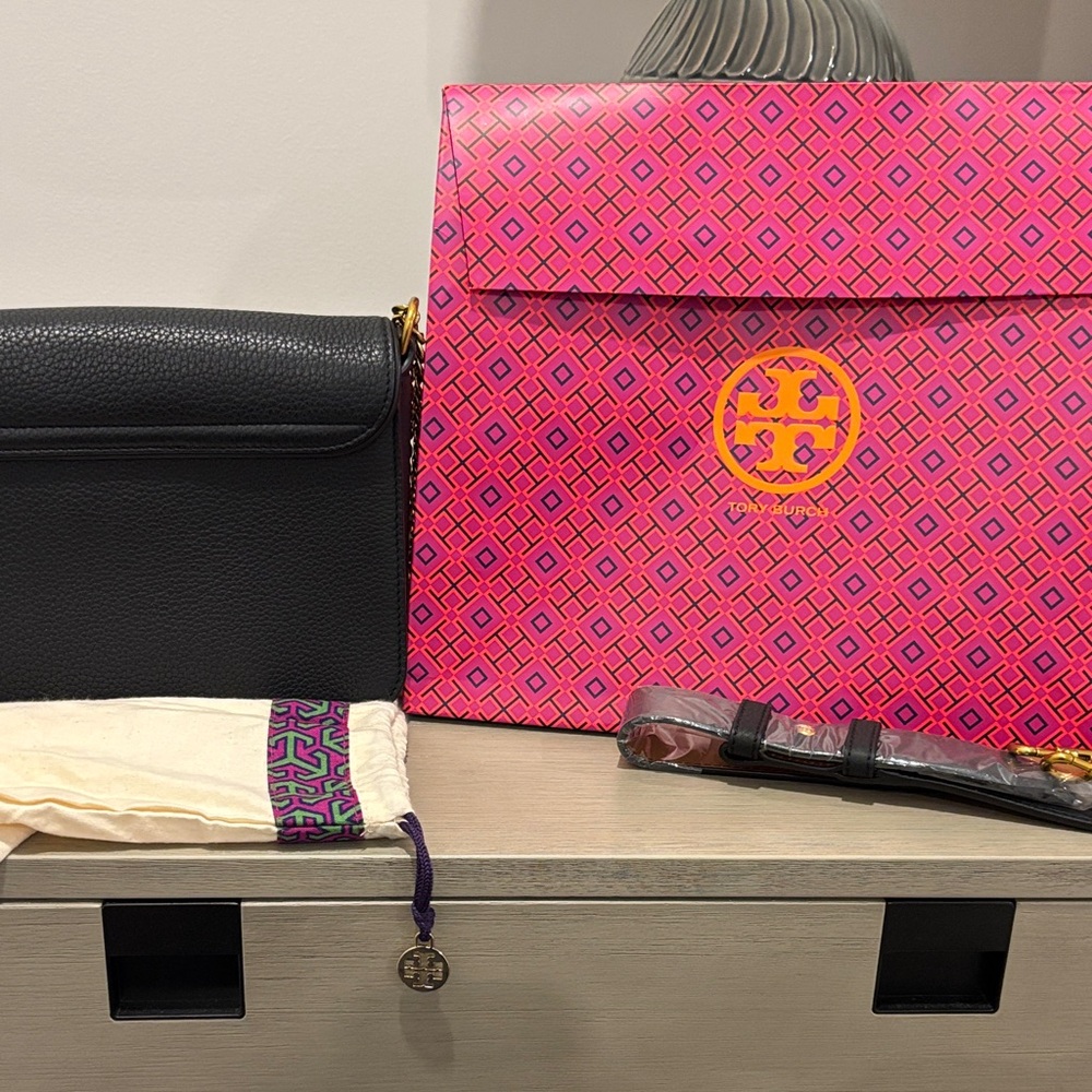 Tory Burch Black Leather Bag - Picture 5 of 5